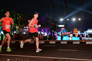 BIB: 215
                            <button type="button" onclick="openModal(15050294)" class="btn btn-primary btn-sm float-right btn-popup" data-toggle="modal" data-target=".modal-high-quality">
                        <i class="fas fa-shopping-cart"></i> Add to Cart
                    </button>
                                            <button type="button" onclick="isThisMe(15050294, true)" class="btn btn-success btn-sm float-right btn-popup btn-isme hidden" data-toggle="tooltip" data-placement="bottom" title="นี่คือรูปของคุณใช่ไหม คลิกที่นี่เพื่อเอาเข้าอัลบั้ม">
                        <i class="fas fa-plus"></i> Add to album
                    </button>
                    <button type="button" onclick="isThisMe(15050294, false)" class="btn btn-warning btn-sm float-right btn-popup btn-isnotme hidden">
                        <i class="fas fa-ban"></i> Remove from album
                    </button>